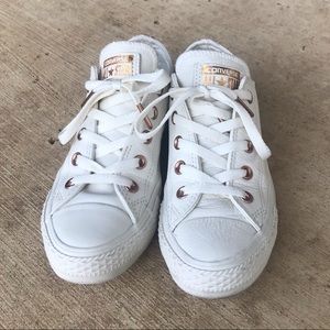 Chuck Taylor All Stars white leather and rose gold